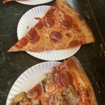 Joe's Pizza - Cheese ($3.00), Pepperoni ($4.00), Supreme ($4.75) - Pizza Near Me - Brooklyn, New York Joe's Pizza - Cheese ($3.00), Pepperoni ($4.00), Supreme ($4.75) - Pizza Near Me - Brooklyn, New York