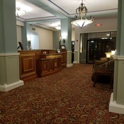 Grand Weaver Hotel - Lobby and front desk