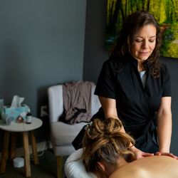 Isthmus Wellness - Sauk Prairie - Brittany working the shoulder.