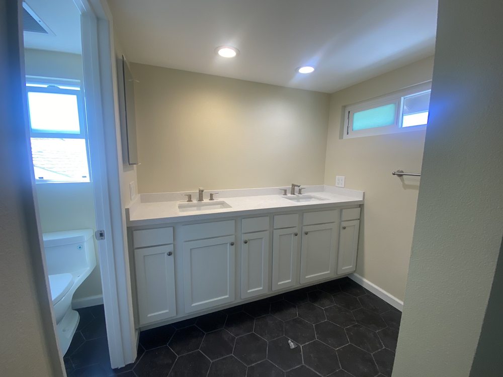 Slide of 1224 Construction