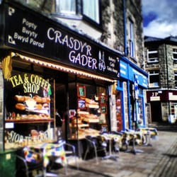 Crasdy'R Gader - lovely sunny day in dolgellau at my favourite eatery