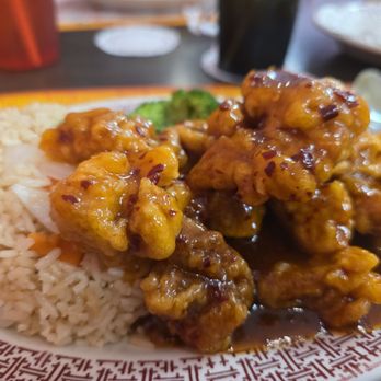 Hong Kong Restaurant - GENERAL TSO CHICKEN - Chinese Near Me - Brook Park, Ohio Hong Kong Restaurant - GENERAL TSO CHICKEN - Chinese Near Me - Brook Park, Ohio