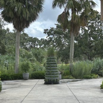 Bok Tower Gardens - Tiered planting - Botanical Gardens Near Me - Lake Wales, Florida Bok Tower Gardens - Tiered planting - Botanical Gardens Near Me - Lake Wales, Florida