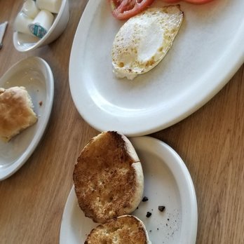 Flamingo Cafe - Egg with tomatoes and English muffin - Cafes Near Me - Palm Bch Gdns, Florida