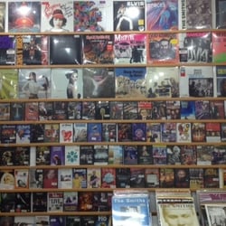 Art & Music Club Store - Colección de vinilos a la venta.