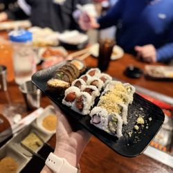 Izziban Sushi & BBQ - Sushi