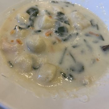 Olive Garden Italian Restaurant - Chicken & Gnocchi soup - Italian Near Me - Murray, Utah