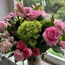 Wildflowers of Tolland - Received "premium" arrangement