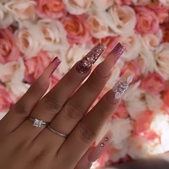 Alejandra Dream Nails - I love the flower she did here and the french tip came out perfect - Nail Salons Near Me - Whittier, California Alejandra Dream Nails - I love the flower she did here and the french tip came out perfect - Nail Salons Near Me - Whittier, California