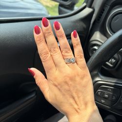 Lovely Nails - Cat eye almond shape natural nails feel