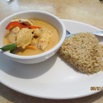 Typhoon - Red curry w/chicken & brown rice - Thai Near Me - Middletown, Connecticut