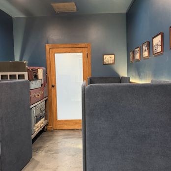 An's Gate D5 - Waiting room or sir and enjoy your gelato - Gelato Near Me - Oceanside, California An's Gate D5 - Waiting room or sir and enjoy your gelato - Gelato Near Me - Oceanside, California