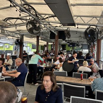 Rusty Bellies - Outdoor seating - Seafood Near Me - Tarpon Springs, Florida