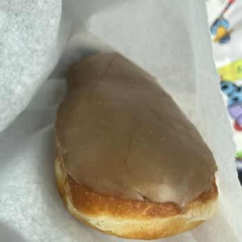 Allison's Donut & Sandwich Shop - Maple donut - Donuts Near Me - Long Beach, California Allison's Donut & Sandwich Shop - Maple donut - Donuts Near Me - Long Beach, California