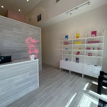 Clean Your Dirty Face - Reception and waiting area - Skin Care Near Me - Winter Park, Florida Clean Your Dirty Face - Reception and waiting area - Skin Care Near Me - Winter Park, Florida