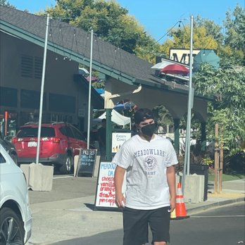 Meadowlark Dairy - they come to your car to get orders - Ice Cream & Frozen Yogurt Near Me - Pleasanton, California Meadowlark Dairy - they come to your car to get orders - Ice Cream & Frozen Yogurt Near Me - Pleasanton, California