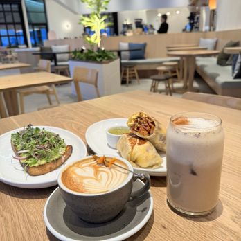 Otherside Cafe - Golden Hour iced latte - Cafes Near Me - Fresno, California