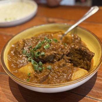 Rangoon Burmese Kitchen - Lamb Coconut Curry with Potatoes - Burmese Near Me - Honolulu, Hawaii Rangoon Burmese Kitchen - Lamb Coconut Curry with Potatoes - Burmese Near Me - Honolulu, Hawaii