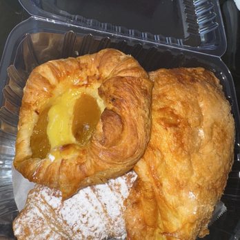 Dalkom Dessert Cafe - Peach Danish Pastry, Custard Turnover and Strawberry Nutella Croissant - Desserts Near Me - Los Angeles, California Dalkom Dessert Cafe - Peach Danish Pastry, Custard Turnover and Strawberry Nutella Croissant - Desserts Near Me - Los Angeles, California