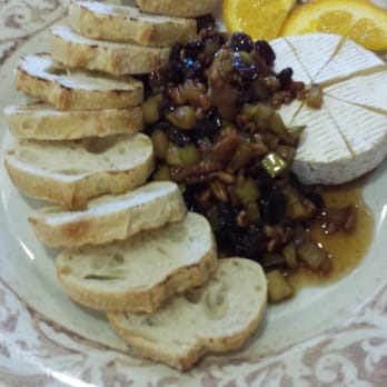 Another Broken Egg Cafe - Baked brie appetiser - Breakfast & Brunch Near Me - Indianapolis, Indiana