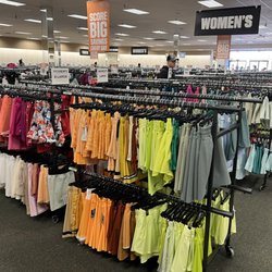 DICK'S Warehouse Sale