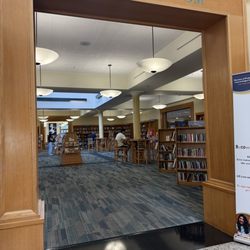 Redwood City Public Library - Downtown Library - Quiet reading room
