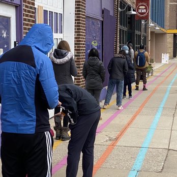 Hewn Bakery - Dere lining up outside.  Must be good - Bakeries Near Me - Evanston, Illinois