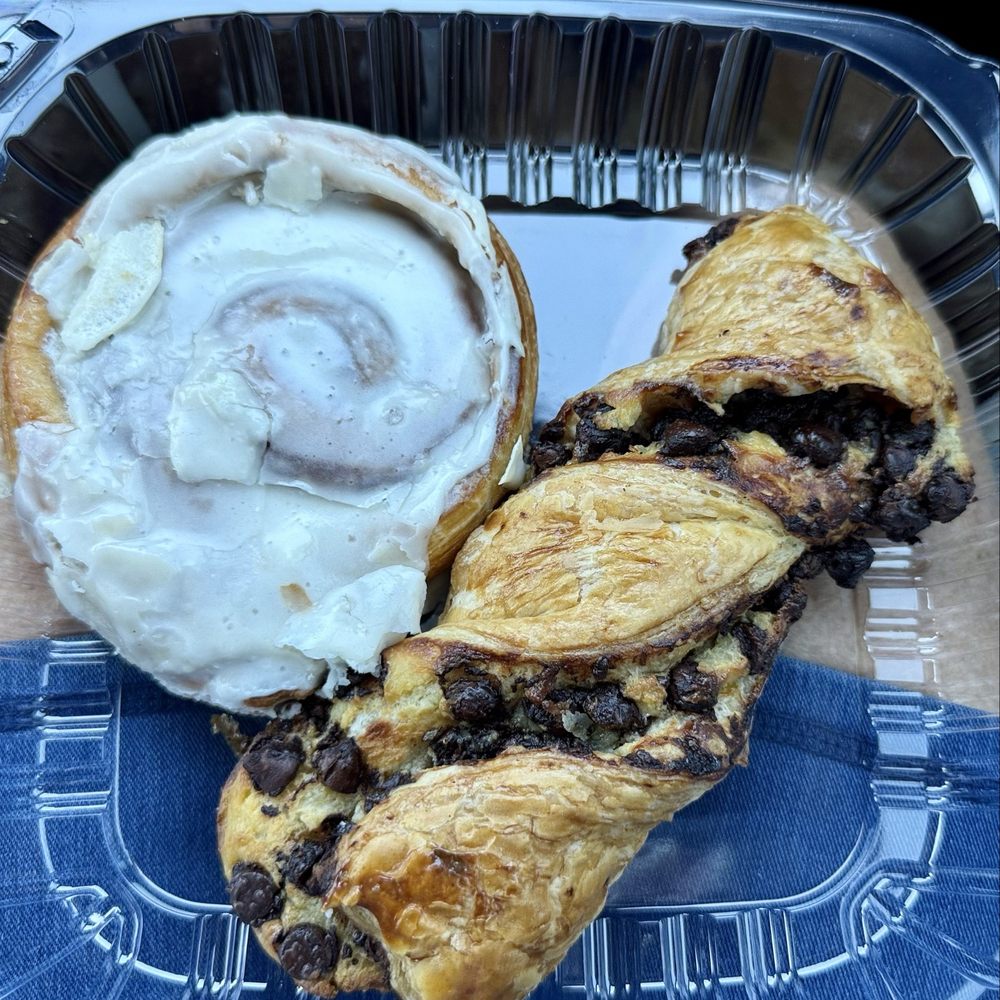 O Happy Bread - Amazingly delicious cinnamon roll and chocolate twist. - Bakeries Near Me - Pahrump, Nevada O Happy Bread - Amazingly delicious cinnamon roll and chocolate twist. - Bakeries Near Me - Pahrump, Nevada