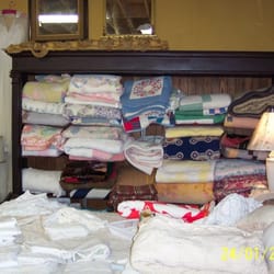 Antiques & Accents - QUILTS