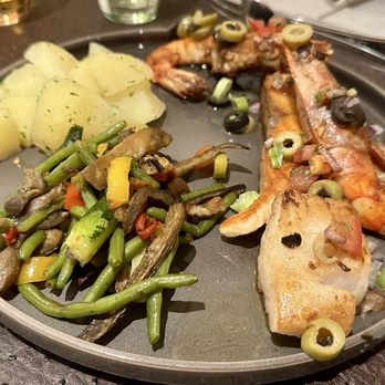 La Grignotiere - Seafood mixed grill - French Near Me - Villefranche-sur-Mer, 06 La Grignotiere - Seafood mixed grill - French Near Me - Villefranche-sur-Mer, 06