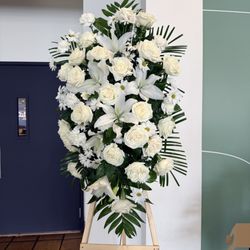 The photo I took of the arrangement when I got there. Beautiful!