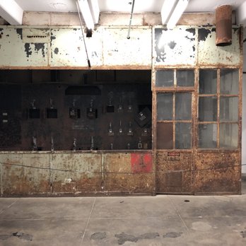 Hauser & Wirth - Art Galleries Near Me - Los Angeles, California