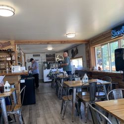Shoreline Inn Bistro - Interior dining with ice cream bar in back