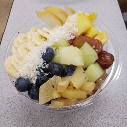 Kapakahi bowl with acai blend Kapakahi bowl with acai blend