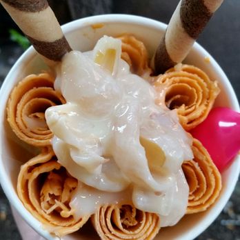I CE NY - Thai iced tea with lychee mixed in, lychee toppings, condensed milk, wafers - Desserts Near Me - New York, New York I CE NY - Thai iced tea with lychee mixed in, lychee toppings, condensed milk, wafers - Desserts Near Me - New York, New York