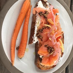 SMOKED SALMON TARTINE SMOKED SALMON TARTINE