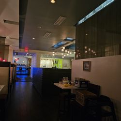 Tasty House Asian Fusion - Modern decor inside