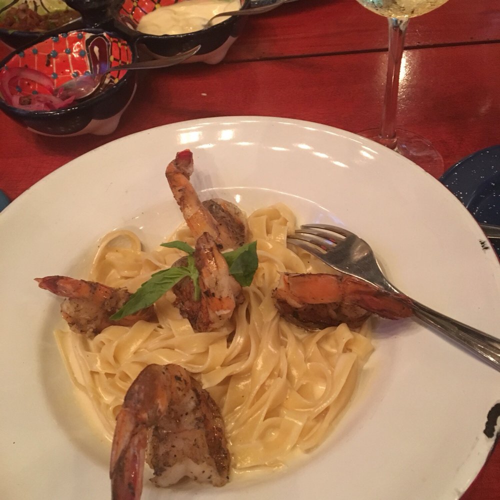 Merida Grill - Fettuccine Alfredo with shrimp - Mexican Near Me - Puerto Vallarta, JAL