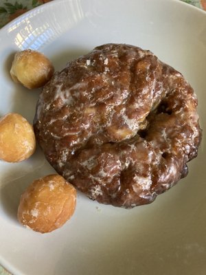 Puffy Cream Donuts Plus by null