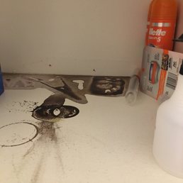 The tanning solution mess from the exploded/leaked bottle. The tanning solution mess from the exploded/leaked bottle.