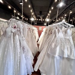 Rose & Bliss Modern Bridal - Dress aisles