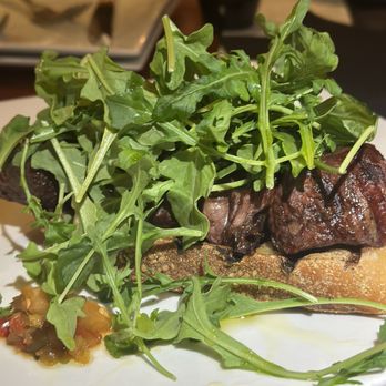 Garlic - Steak medallions - Steakhouses Near Me - Stroudsburg, Pennsylvania