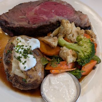 Paradiso Restaurant - Prime rib - 14oz - Italian Near Me - San Leandro, California Paradiso Restaurant - Prime rib - 14oz - Italian Near Me - San Leandro, California