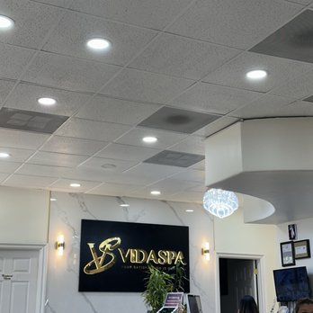 Vida Spa - Nail Salons Near Me - San Fernando, California