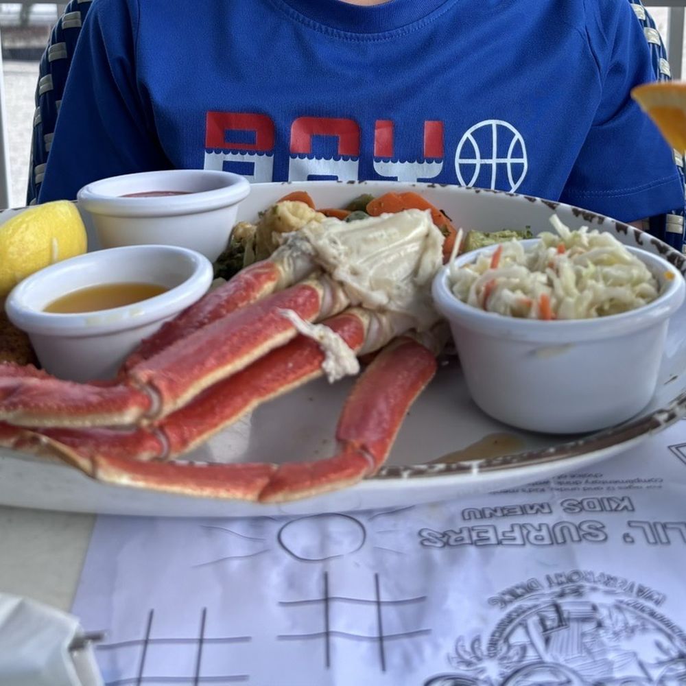 Caddy's Madeira Beach - Seafood platter - Bars Near Me - Madeira Beach, Florida