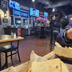 PJ's Bar & Grill - Lay back bar