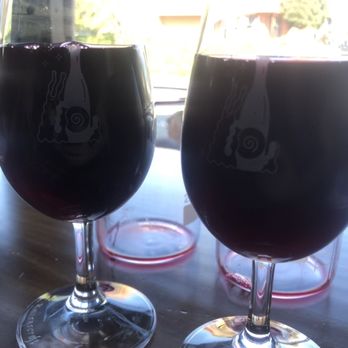Snail Bar - Wine - Wine Bars Near Me - Oakland, California Snail Bar - Wine - Wine Bars Near Me - Oakland, California