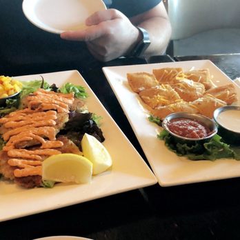 Mike's Grillhouse - Crab cakes and fried ravioli - American Near Me - Modesto, California