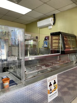 P & R Restaurant by null