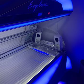 B-Tan Tanning Salon Davie - Ergoline prestige 1400 - Tanning Beds Near Me - Davie, Florida B-Tan Tanning Salon Davie - Ergoline prestige 1400 - Tanning Beds Near Me - Davie, Florida